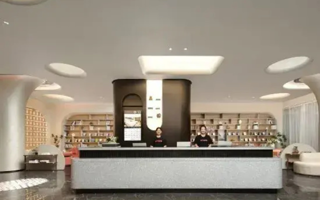 Ningbo Beilun Youth sports port Atour Hotel