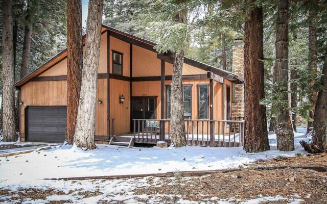 Colbert Cabin 966 by RedAwning