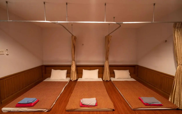 SB Living Place Hotel Phuket Town