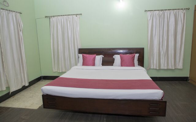 Hotel White House Inn By OYO Rooms
