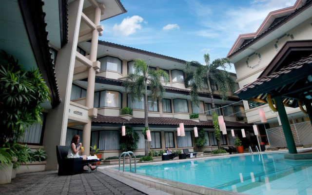 Bentani Hotel & Residence