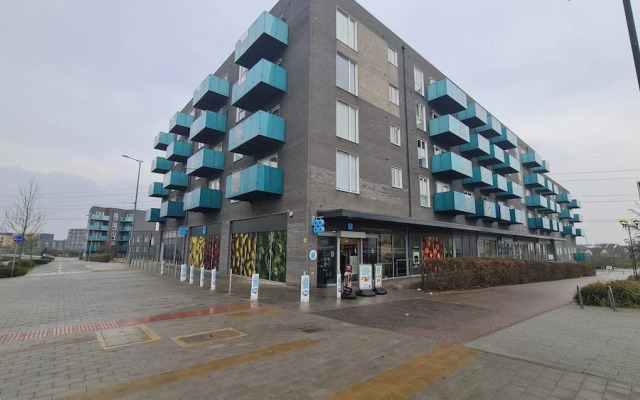 Barking 2 Bed Apt With Parking & Good Travel Links