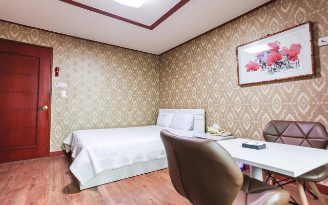 Seogwipo Queen Hotel