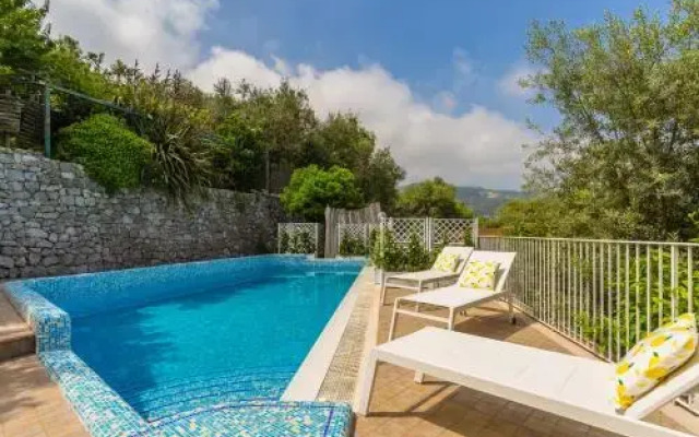 Villa Sorrento Flats