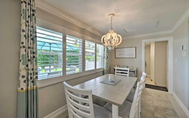 Family-friendly Palm River Estates House!