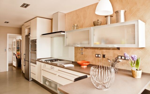 Luxury-sea-view-apartment