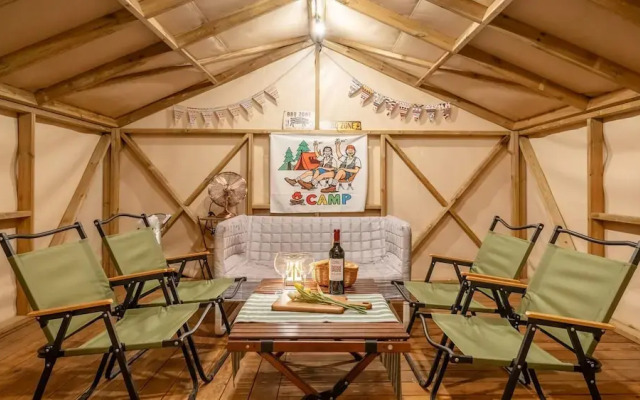 Gapyeong Dongban84 Glamping&pool Villa