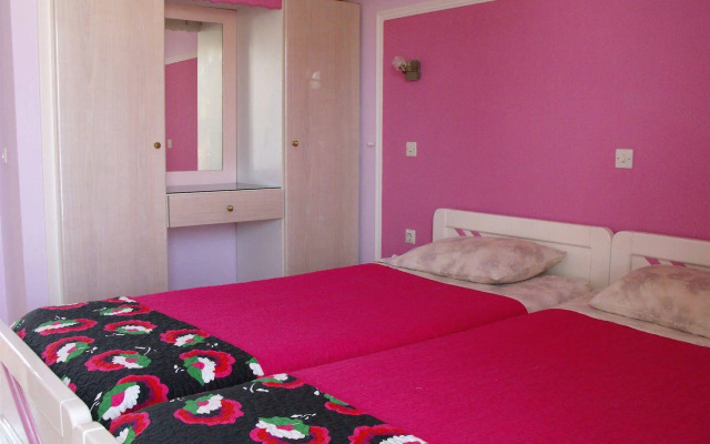 Mathraki Resort