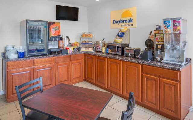 Days Inn by Wyndham Eureka CA