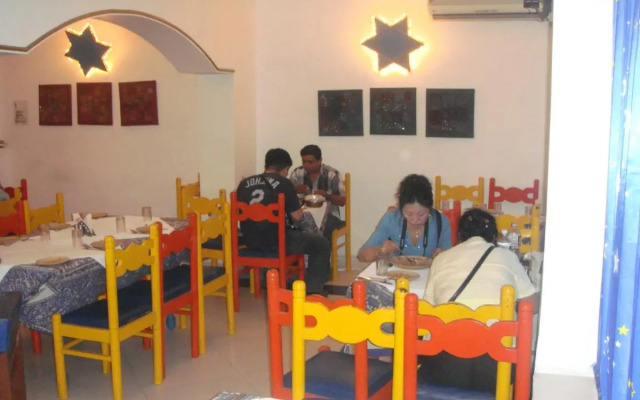 Maya Hotel & Restaurant