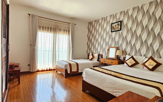 Venus Hotel - Massage & Sky Bar