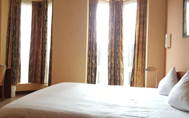 Hotel Albert 2