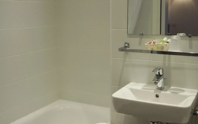 Porte de Versailles Hotel