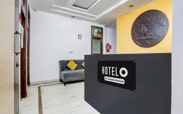 Super Hotel O East Punjabi Bagh Near Metro Station