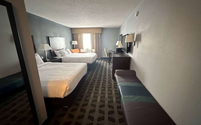 Baymont by Wyndham Flint Airport North