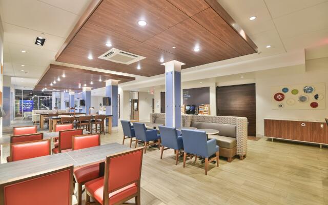 Holiday Inn Express and Suites-Lehi - Thanksgiving Point by IHG