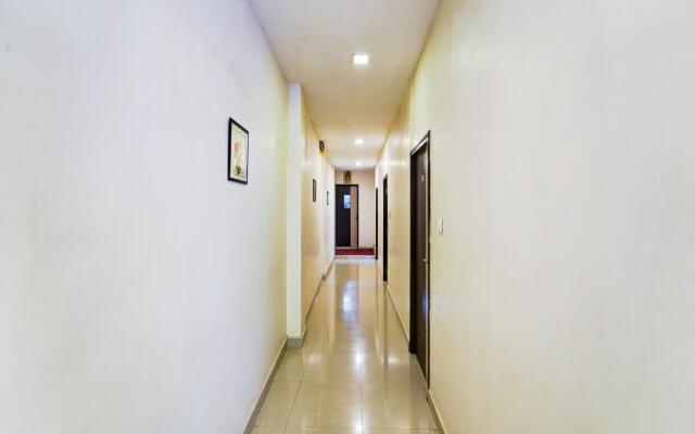 Collection O 82333 G Silver Hotels & Resorts