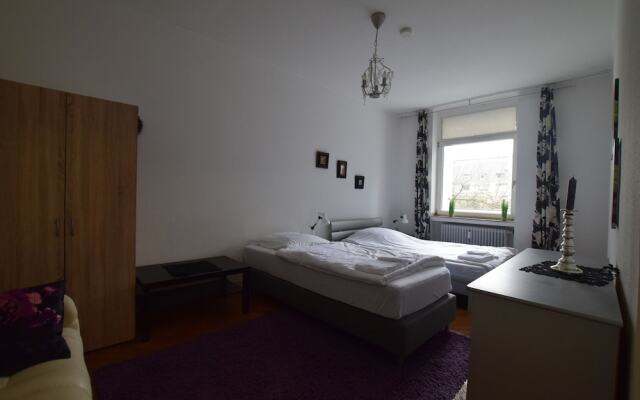 Tolstov-Hotels Large 3,5 Room Apartment