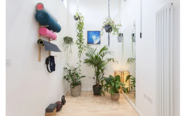 Trendy & Bright Bohemian House in Forest Hill