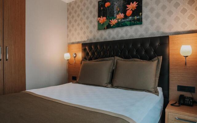Grand Lark Otel