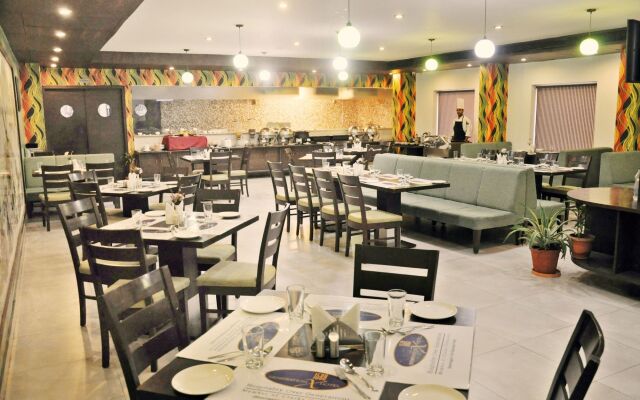 Hotel Clarks Collection Bhavnagar