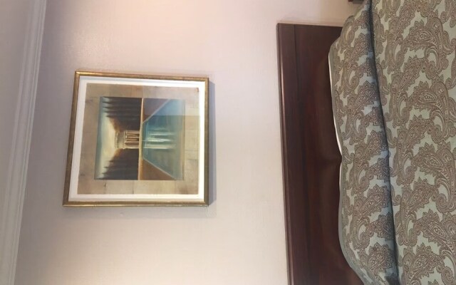 Royal Palace Inn