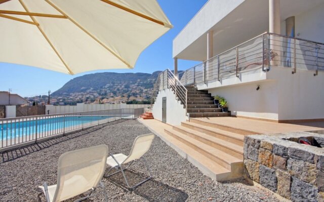 Villa 5 Bedrooms With Pool Wifi And Sea Views 105047