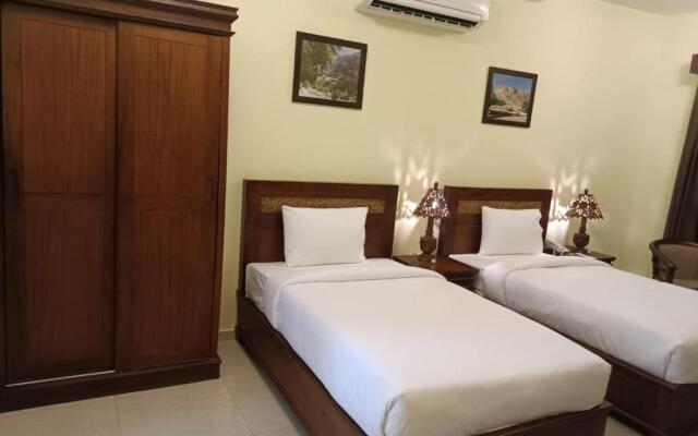 Royal Hotel