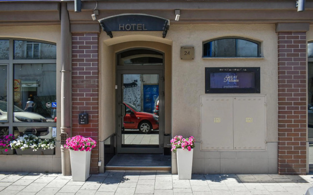hotelImage