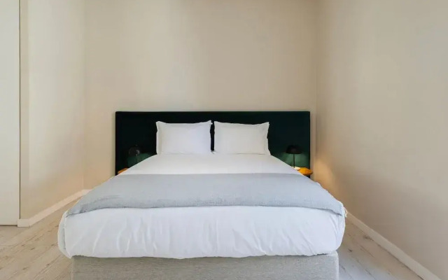 Carmo 43 by LovelyStay