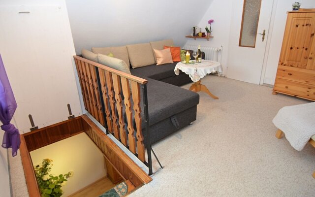 Modern Holiday Home in Güntersberge With Fish Pond