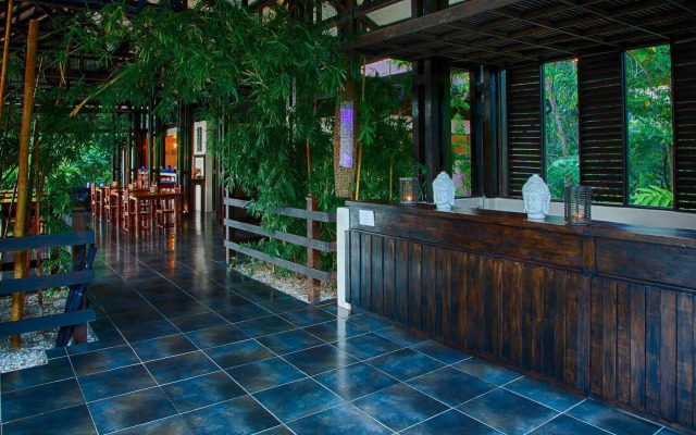 Tiki Villas Rainforest Lodge & Spa