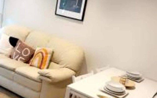 Tee Sweetlux Apartment In Canning Town