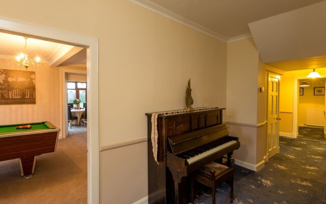 Vicarsford Farmhouse with Hot Tub near St Andrews