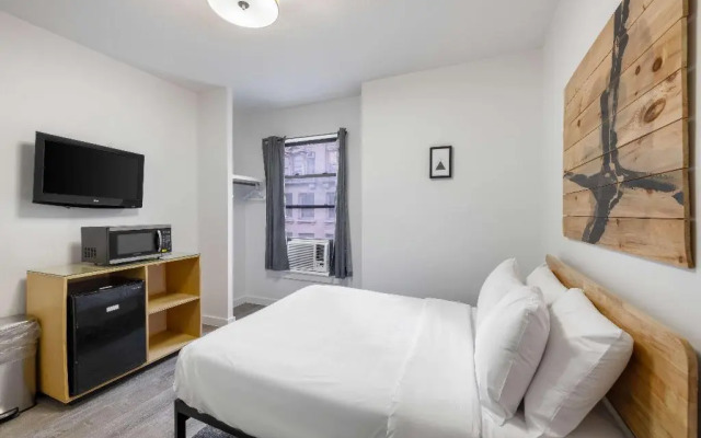 Hotel 27 by LuxUrban