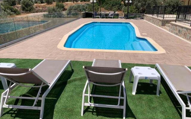 Magnolia CAPTAINS HOUSE with A POOL