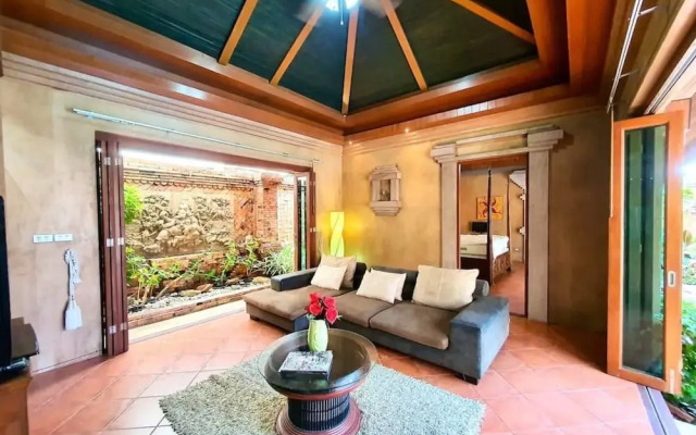 Balinese Pool Villa in Rawai