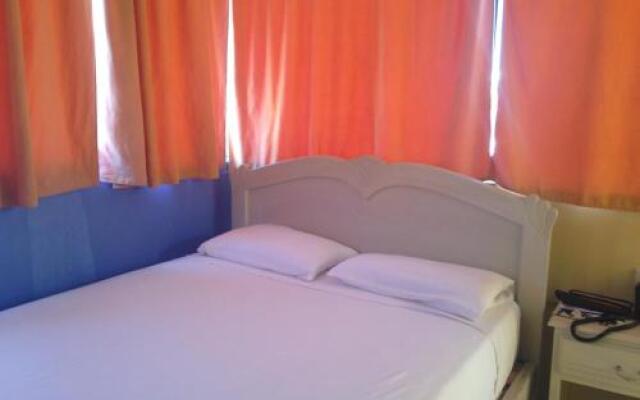 Hostal Manta Tropical