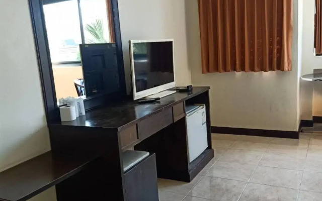 OYO 566 Princess Park Hotel