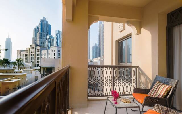 Dream Inn Dubai - Arabian Old Town