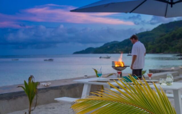 Le Nautique Luxury Beachfront Apartments