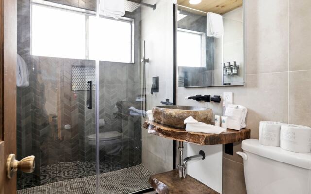 Moose Mountain Manor #2462