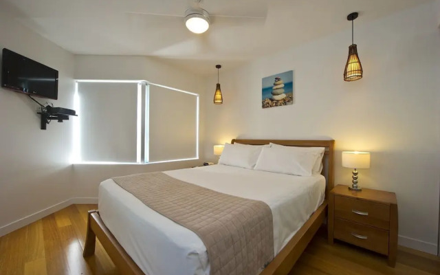 Maggies Beachfront Apt. 12