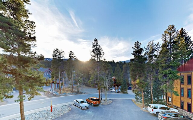 800 Columbine Road Condo Unit B9