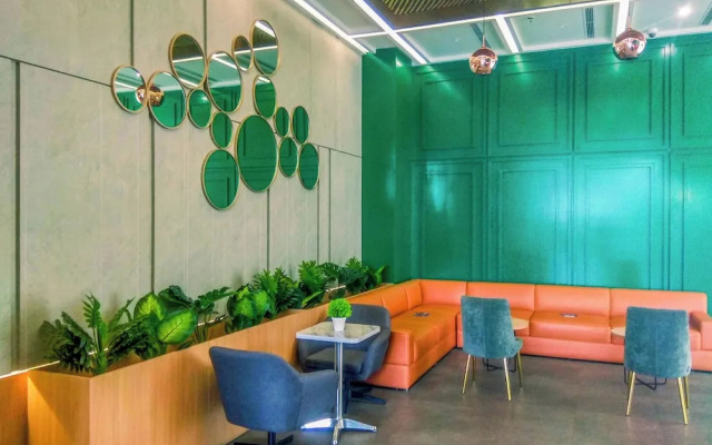 Modern Look And Comfortable Studio Evenciio Margonda Apartment