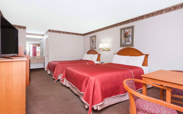 Regency Inn & Suites-Hamilton Place