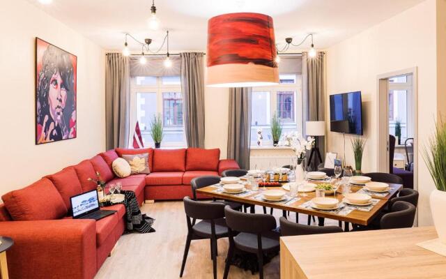 MORRISON apartment/15 guests/7bedrooms/Riga Old Town