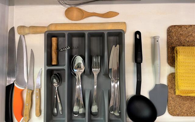 Сутки как дома на улице Сакко и Ванцетти 77