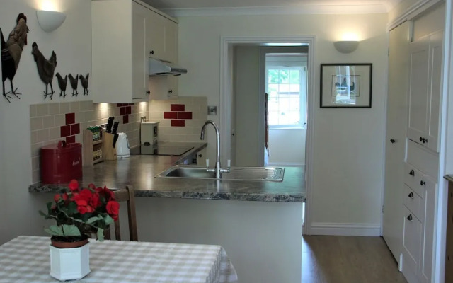 October House Holiday Cabin