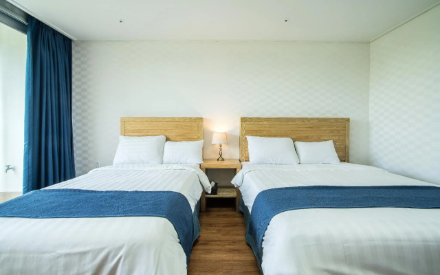 Breeze Bay Hotel